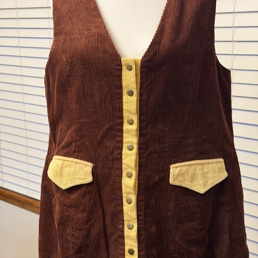The Hippie Shake Retro, Brown Corduroy vest Dress with Yellow Accents